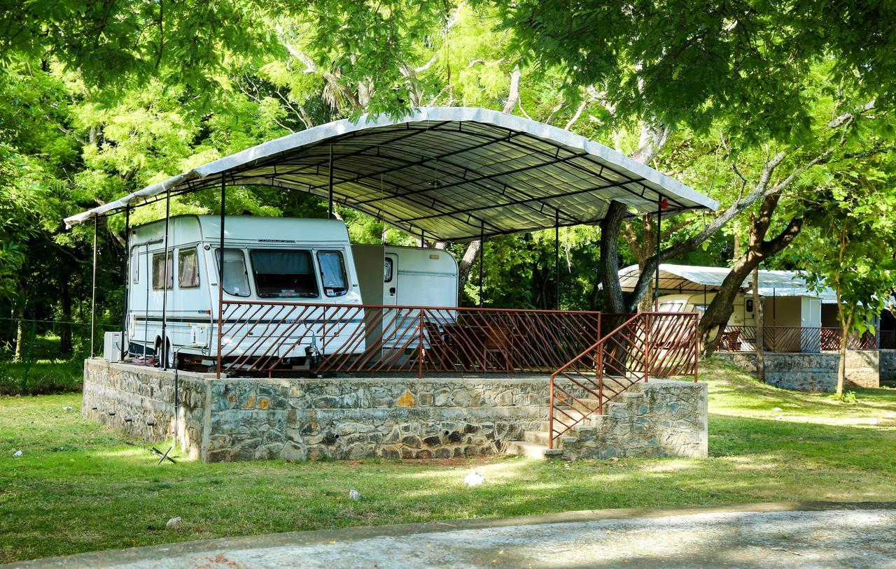 阿努拉德普勒马尔瓦图欧亚大篷车公园木屋住宿加早餐旅馆 外观 照片